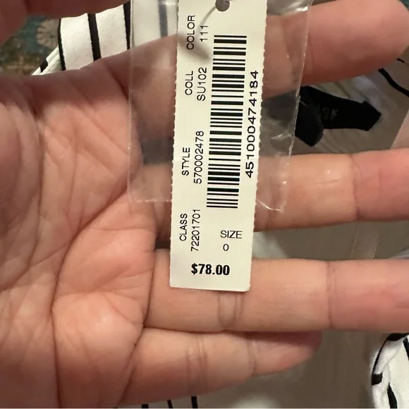 NWT White House Black Market halter top in white and black stripes size 0 - Picture 7 of 9